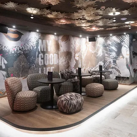 Отель Mygoodlife & Bar 4*